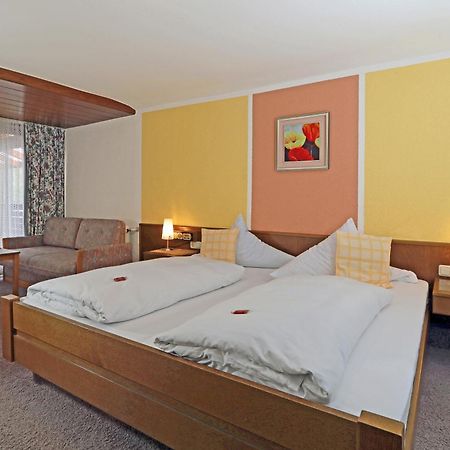 Landgasthof Zur Linde Heimbuchenthal Luaran gambar