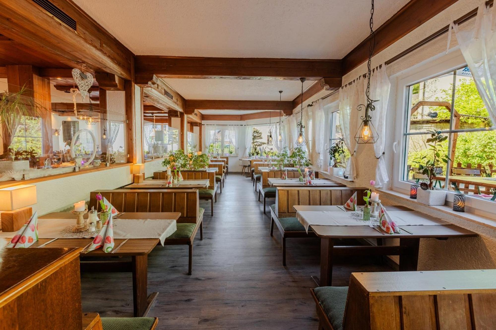 Landgasthof Zur Linde Heimbuchenthal Luaran gambar