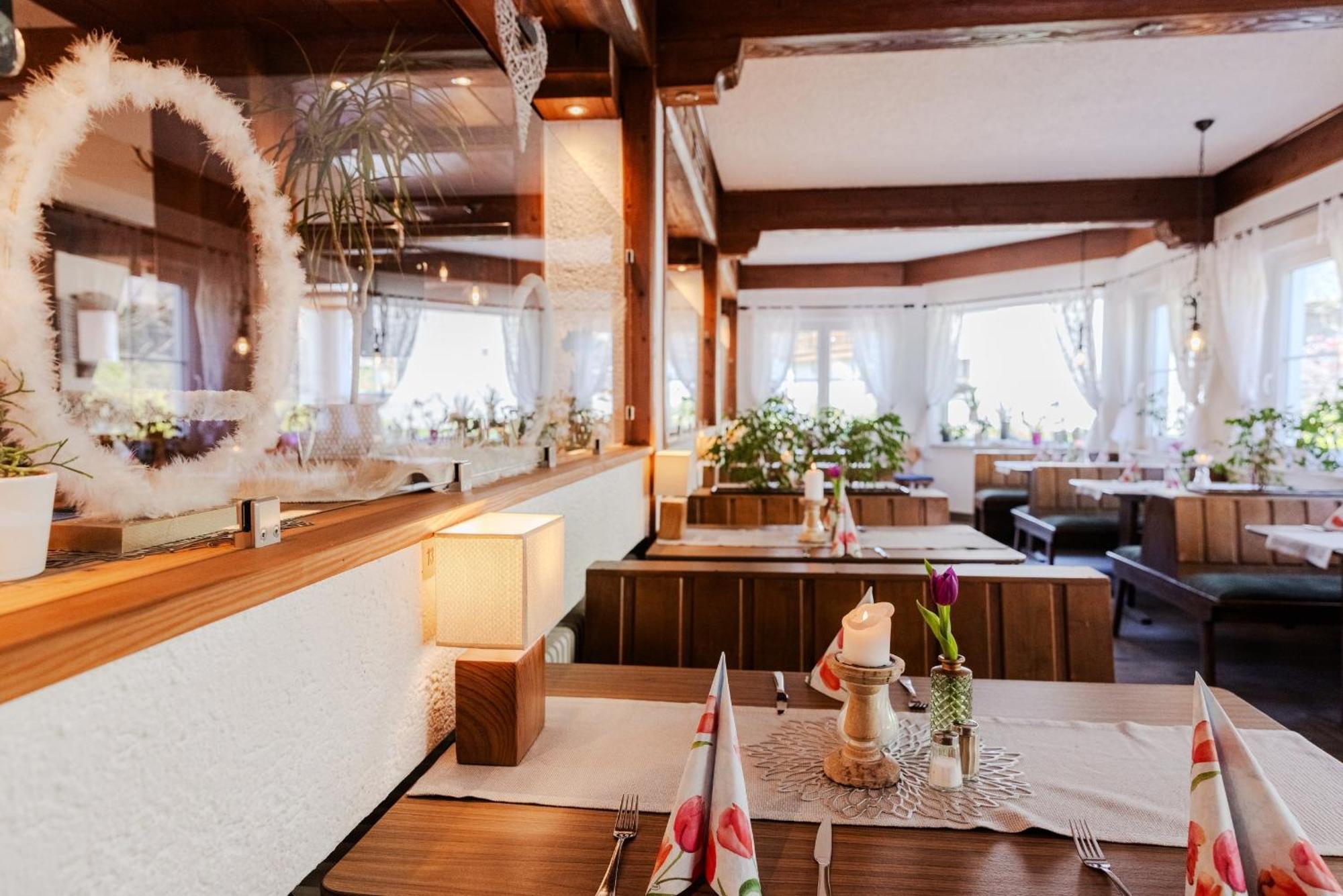 Landgasthof Zur Linde Heimbuchenthal Luaran gambar