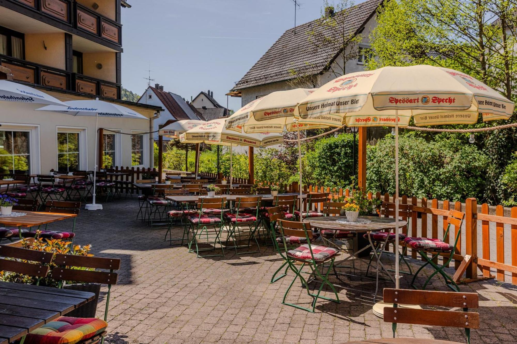 Landgasthof Zur Linde Heimbuchenthal Luaran gambar