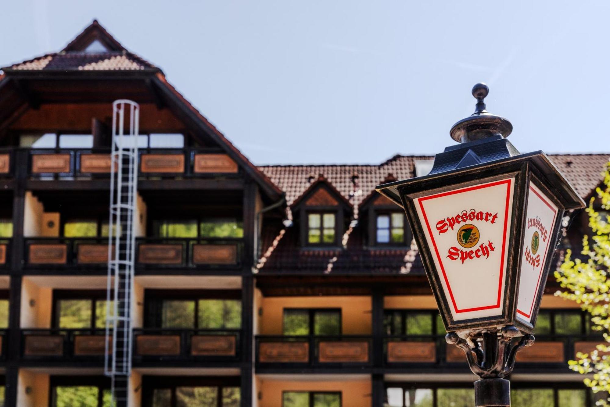 Landgasthof Zur Linde Heimbuchenthal Luaran gambar