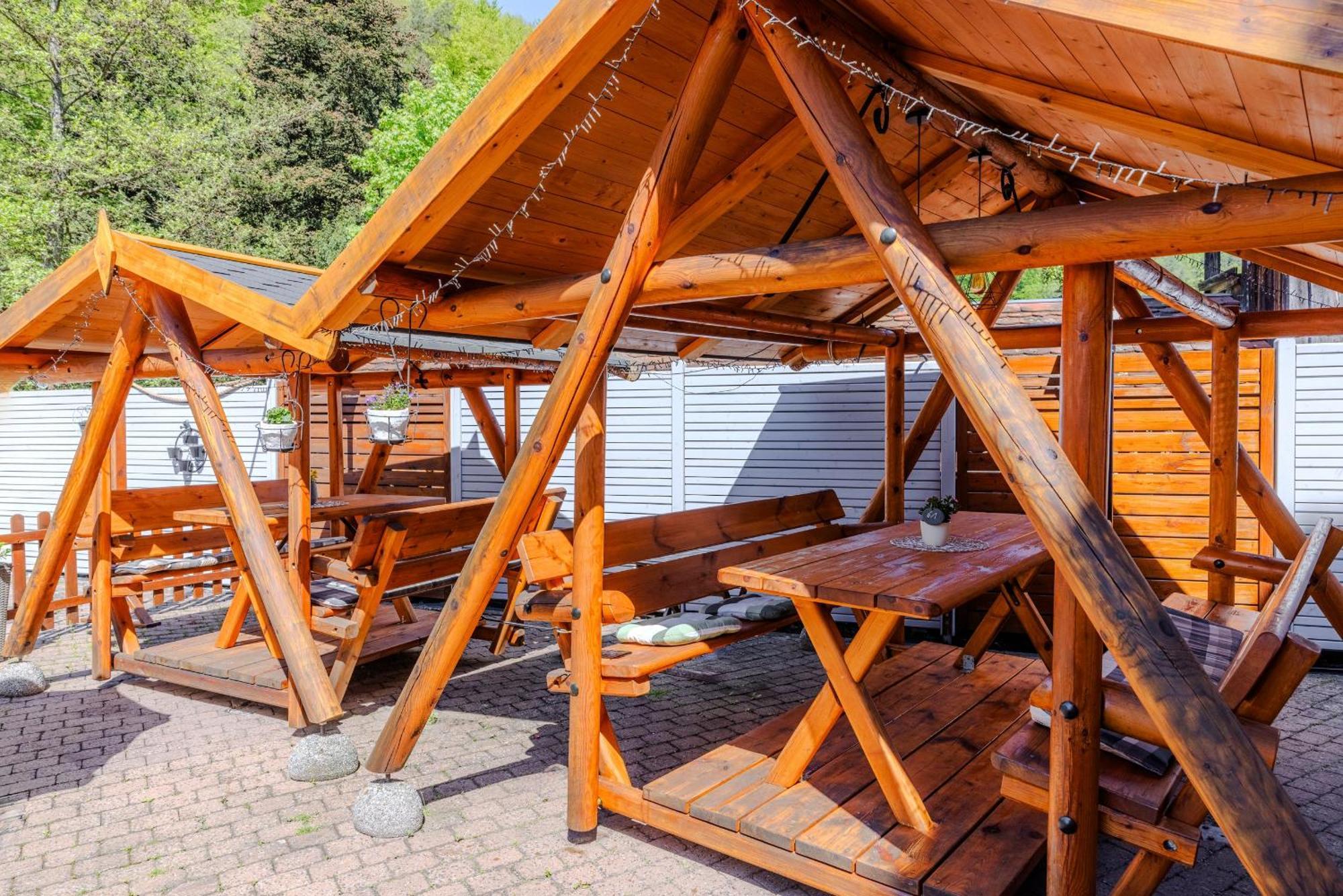 Landgasthof Zur Linde Heimbuchenthal Luaran gambar