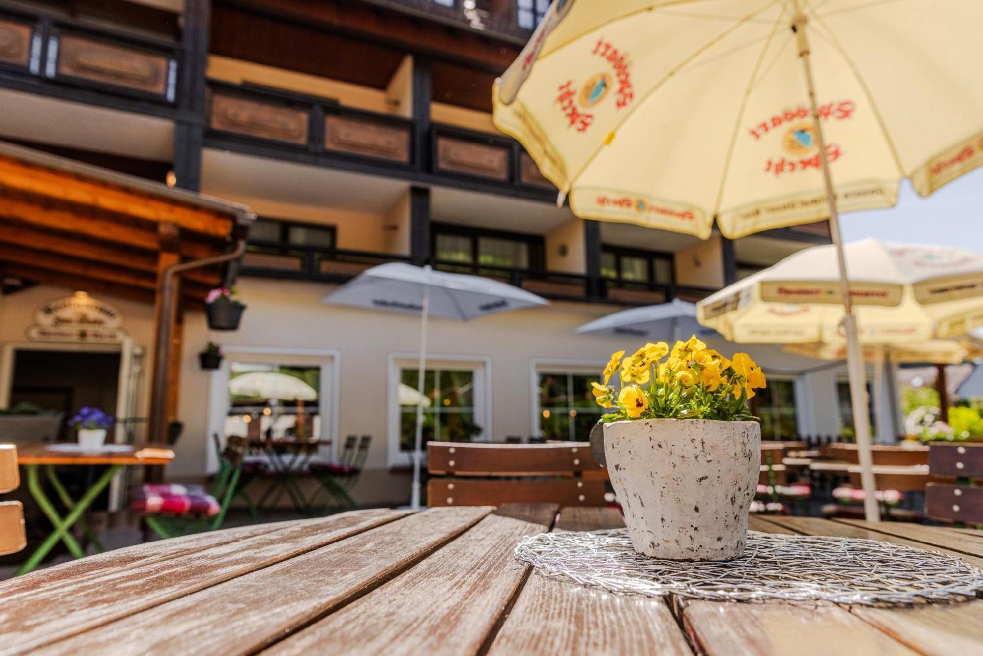 Landgasthof Zur Linde Heimbuchenthal Luaran gambar