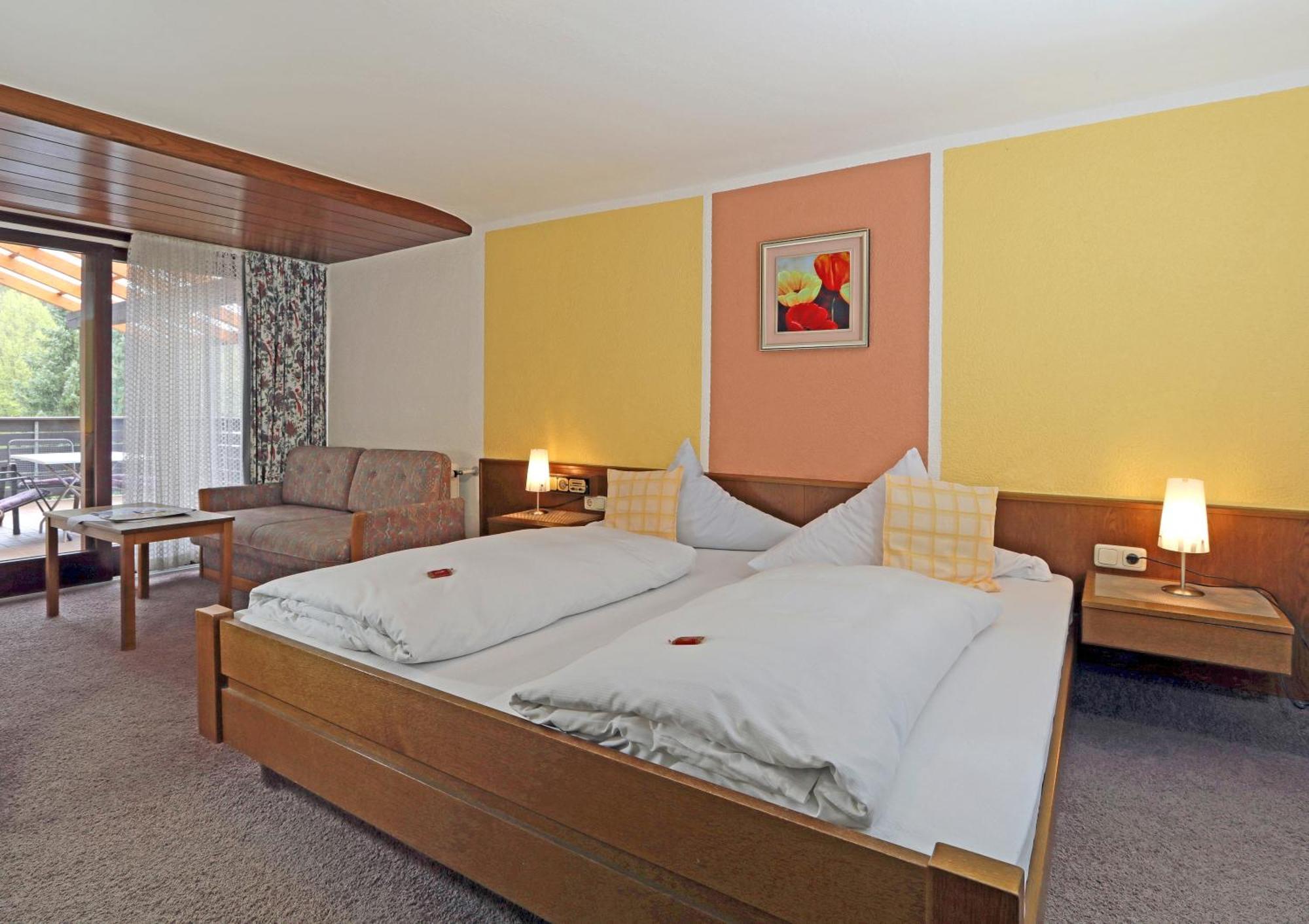 Landgasthof Zur Linde Heimbuchenthal Luaran gambar