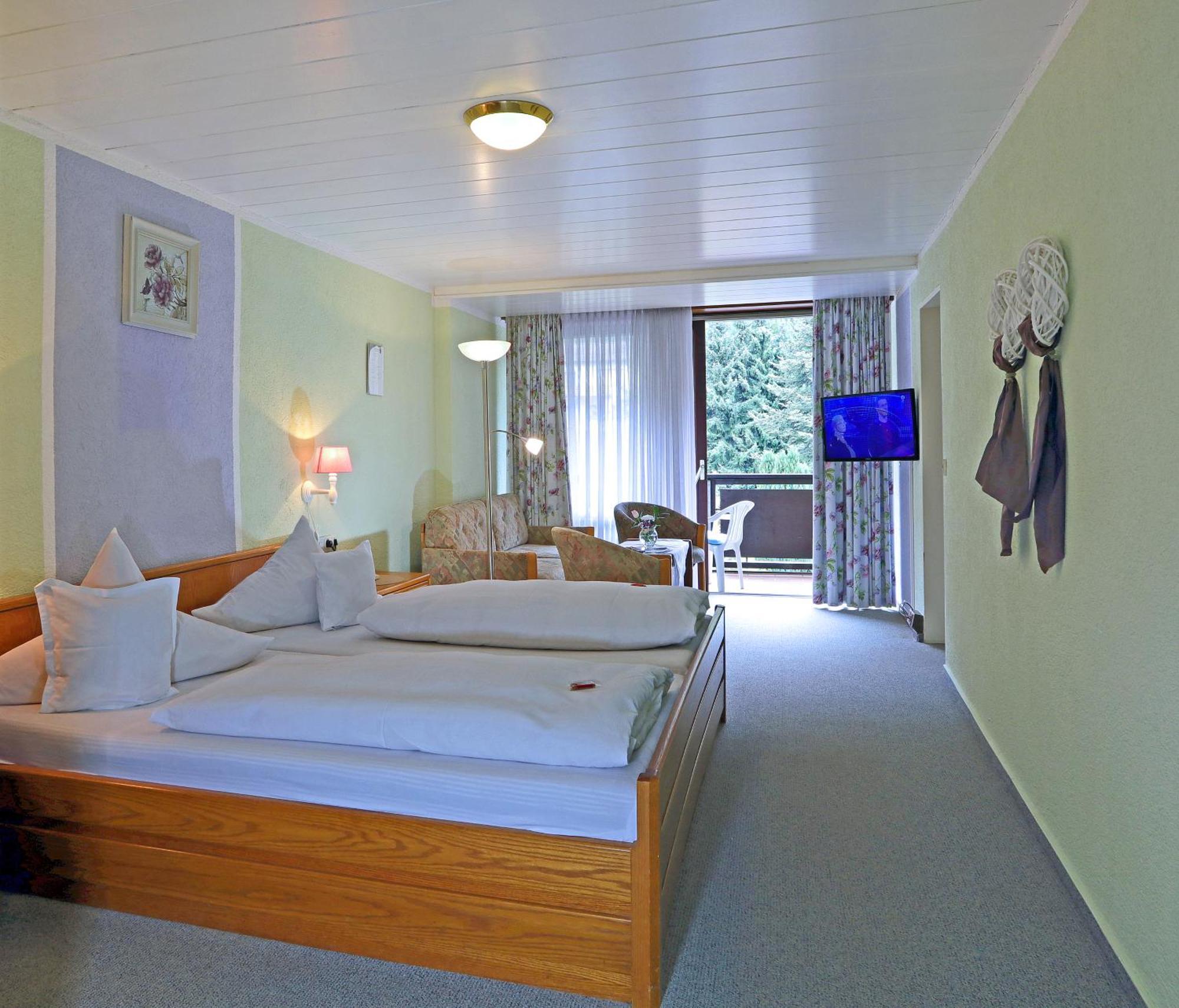 Landgasthof Zur Linde Heimbuchenthal Luaran gambar