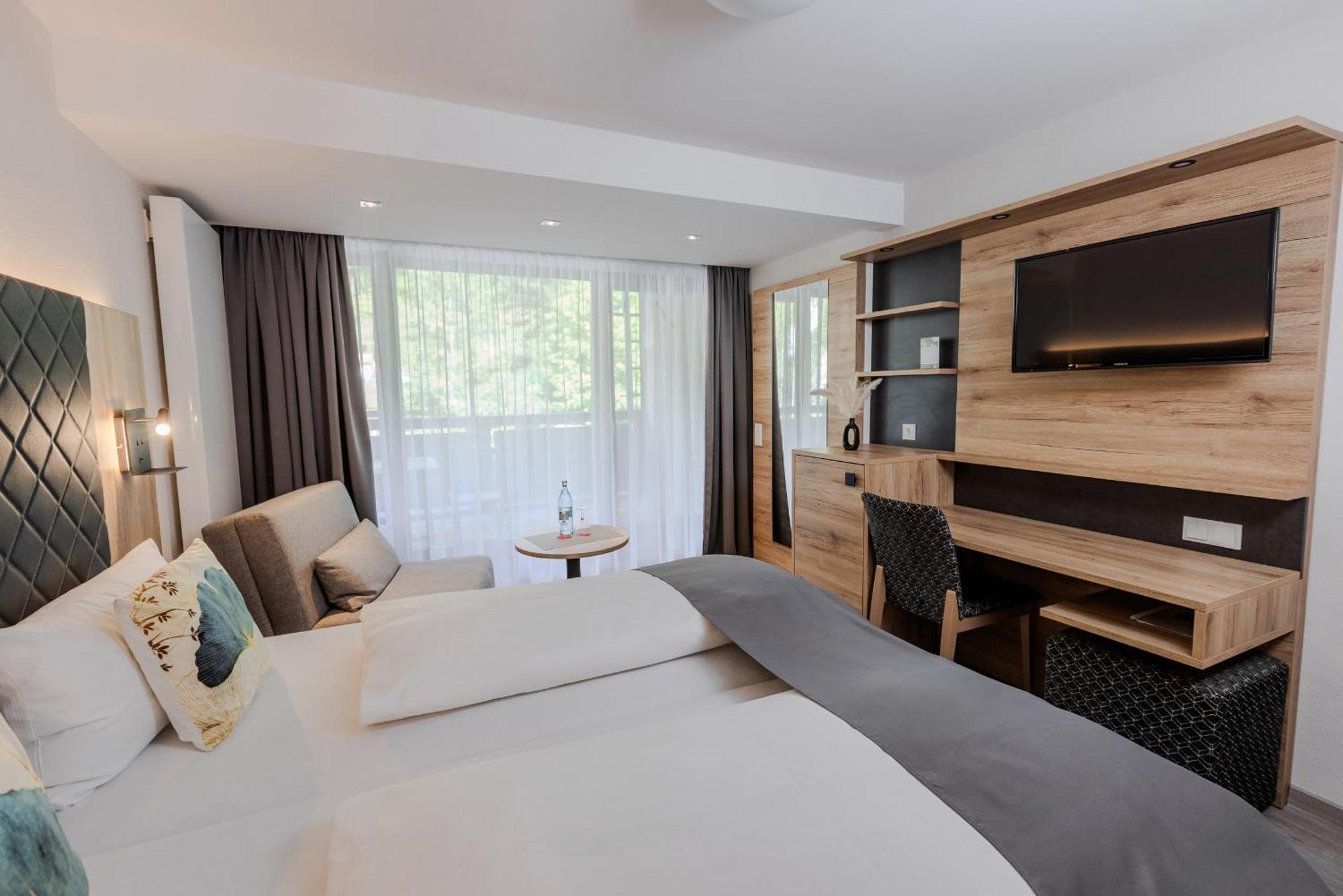 Landgasthof Zur Linde Heimbuchenthal Luaran gambar
