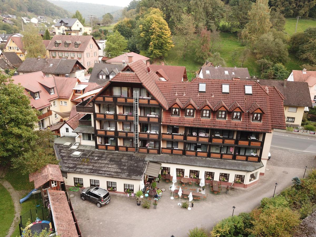 Landgasthof Zur Linde Heimbuchenthal Luaran gambar